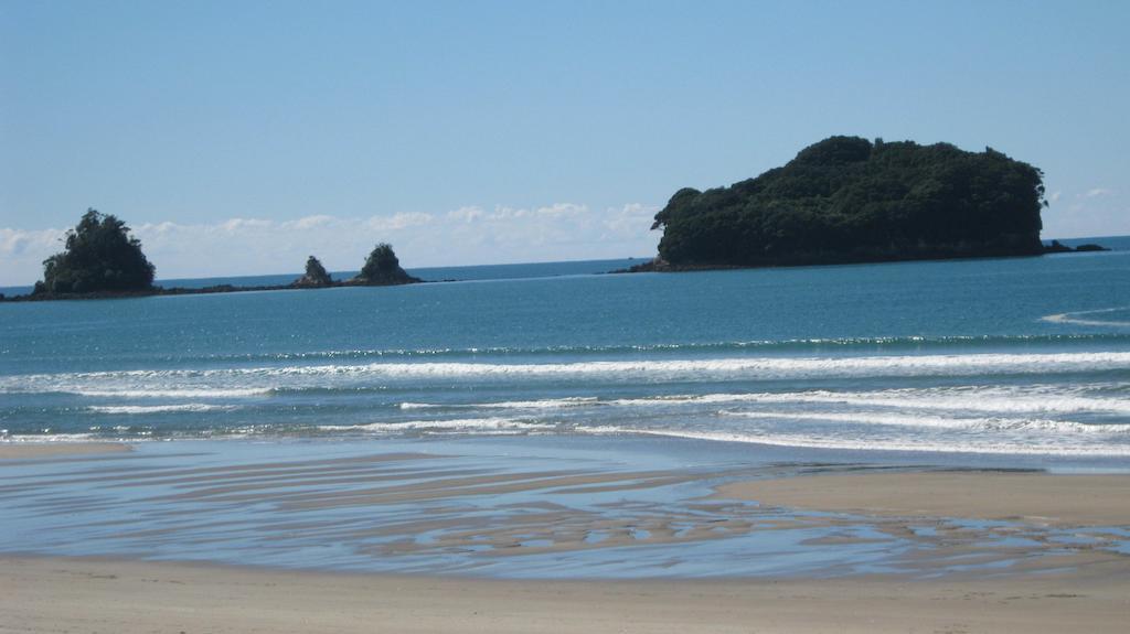 104 On Moore Bed & Breakfast Whangamata Exteriör bild